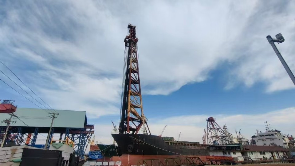 富萊德防腐涂料:破解海上打樁船樁架腐蝕難題的長效解決方案